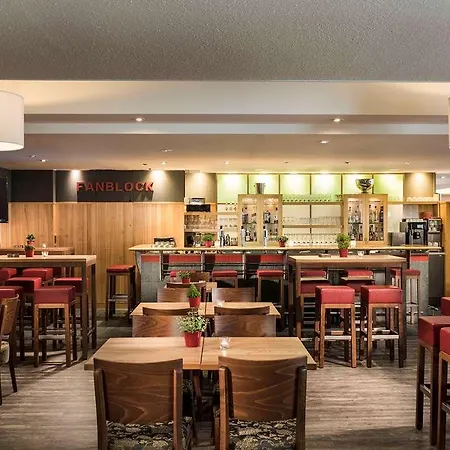 Ξενοδοχείο Ibis West