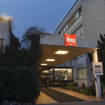 Ibis West Hotel