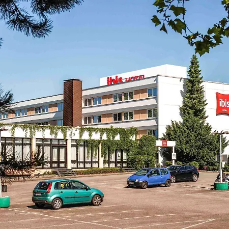 Hotel Ibis West 3*