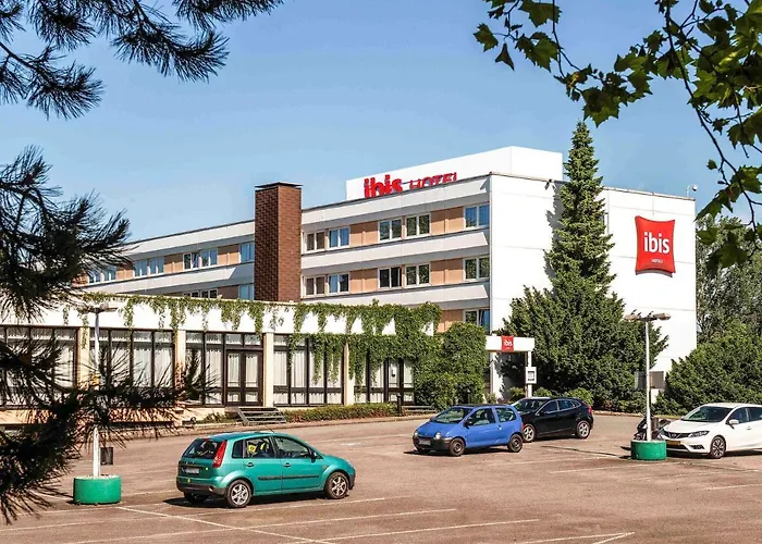 Hotel Ibis West 3*